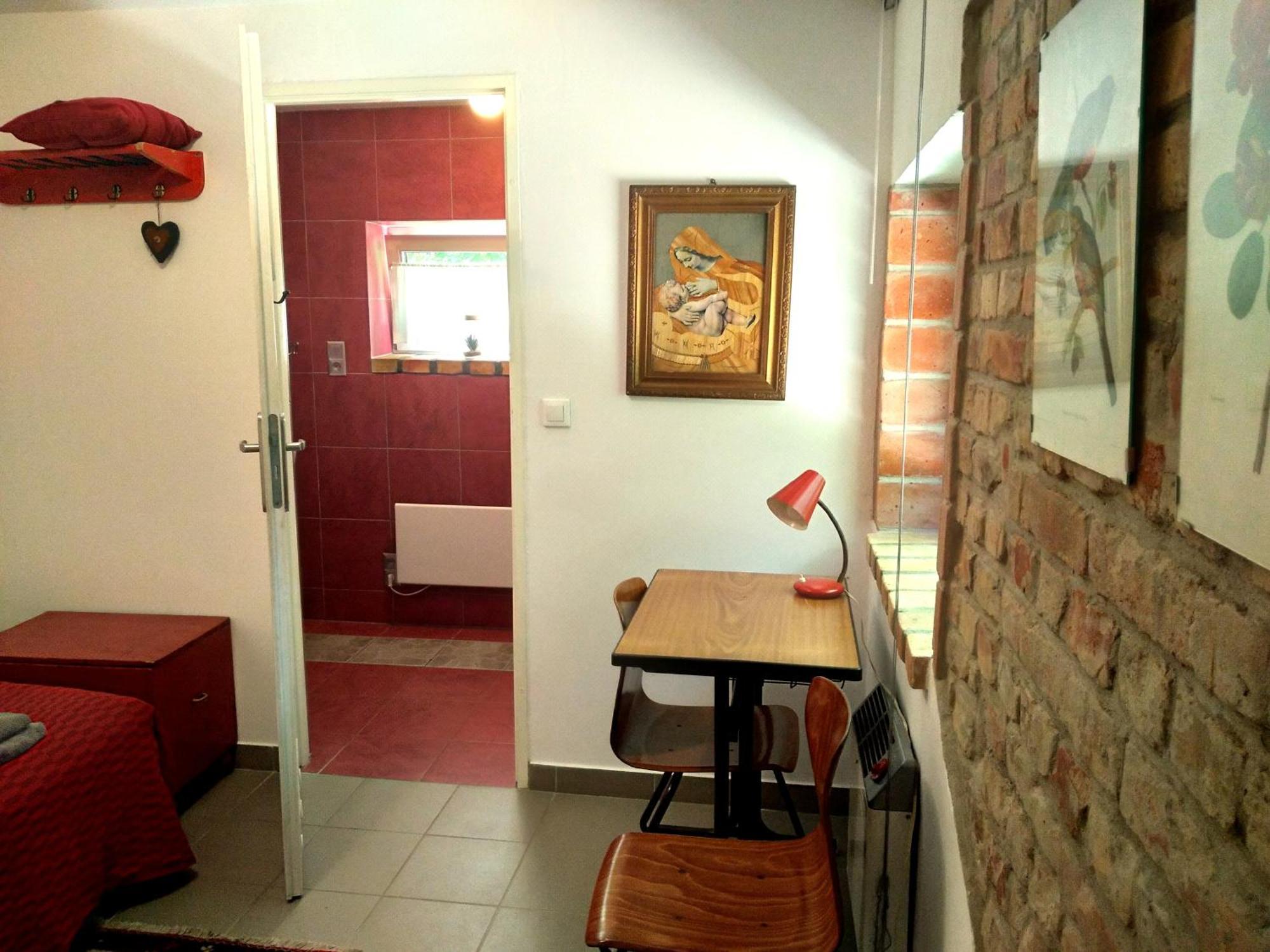Dom Sztuk - House Of Arts Apartment Miedzyrzecz Exterior photo